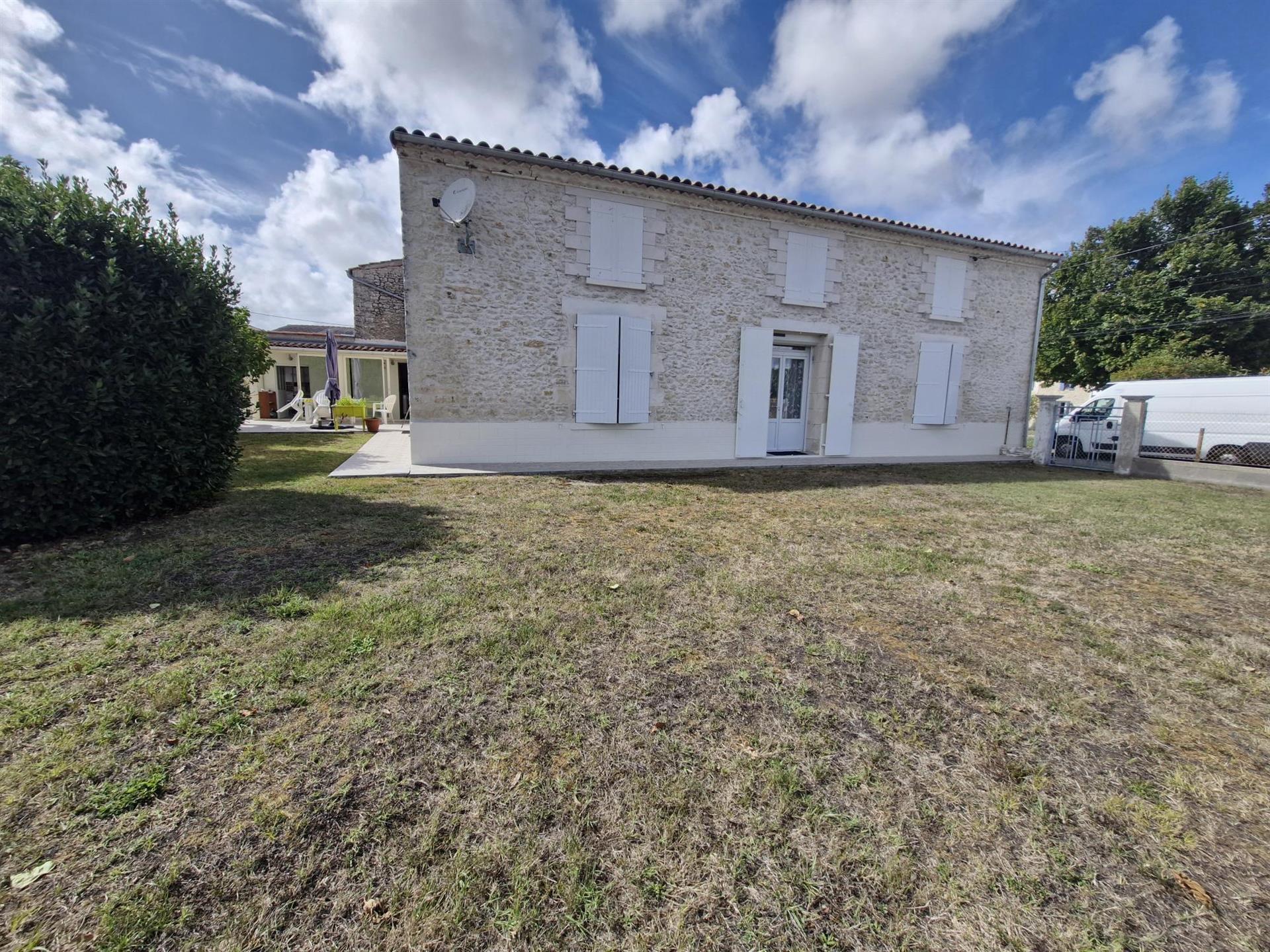 Maison à vendre, 110m², Corme-Ecluse