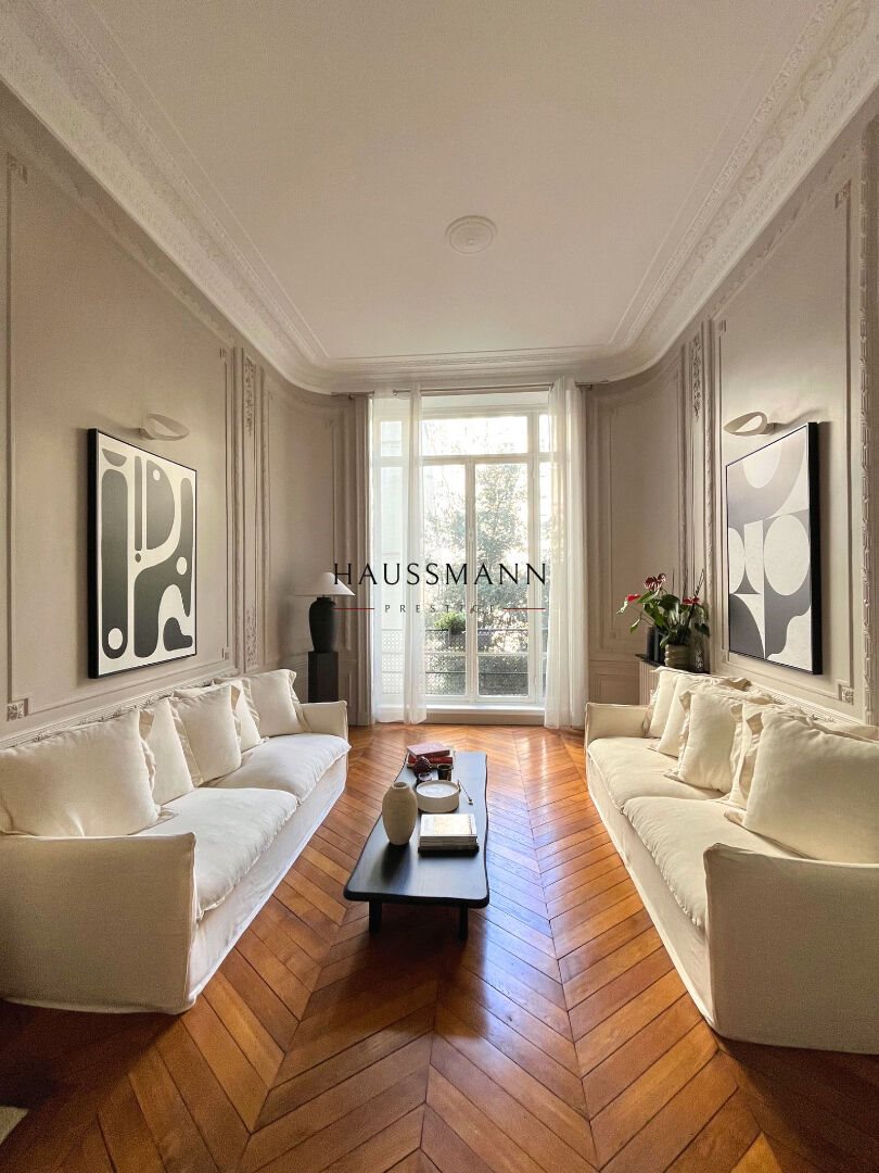 Appartement à louer, 72m², Paris 8ème