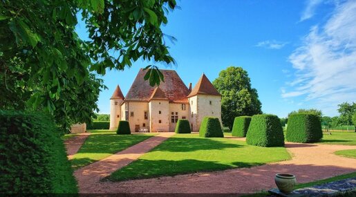 Maison 16 pièces 600 m² · à Vichy · 600 m² · 1 280 000 €