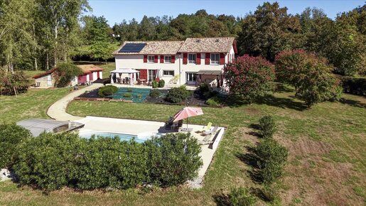 Maison 10 pièces 261 m² · à Hagetmau · 261 m² · 845 000 €