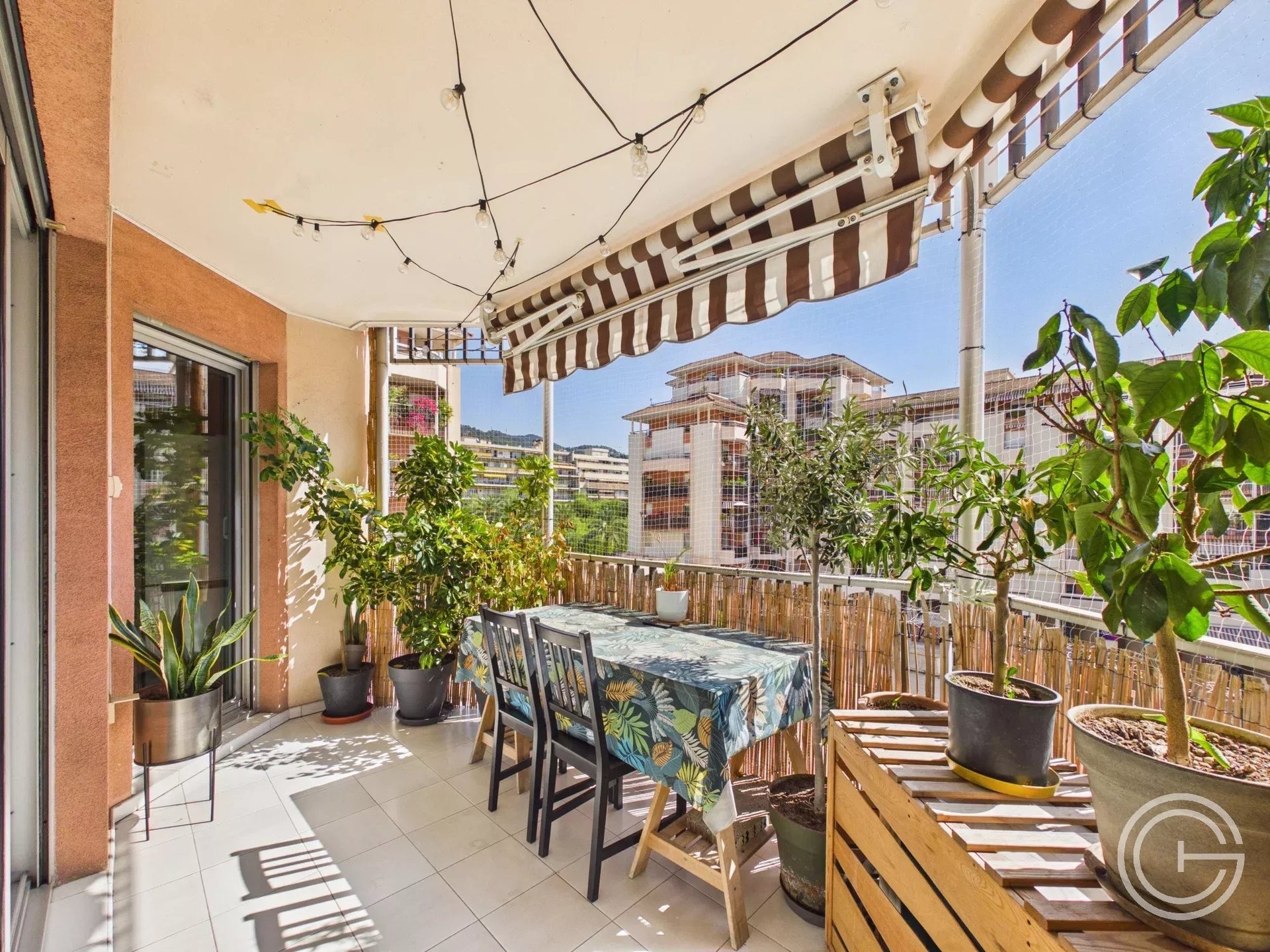 Appartement à louer, 70m², Nice