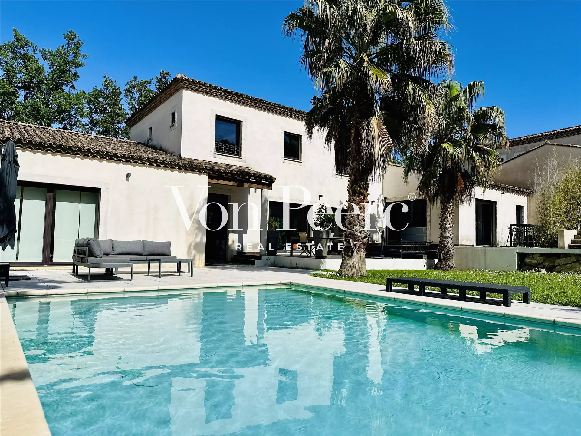 Maison à vendre, 236m², Rochefort-du-Gard