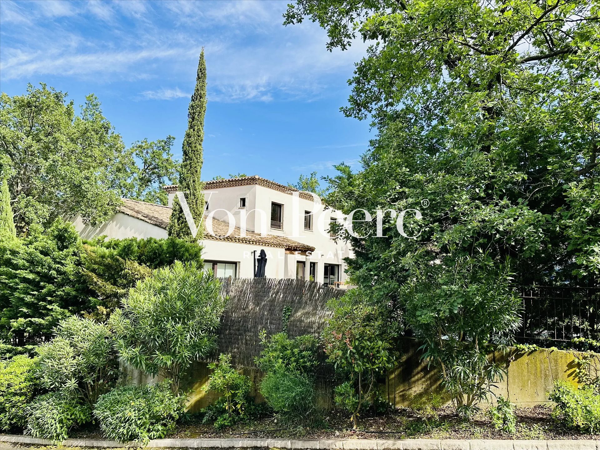 Maison à vendre, 236m², Rochefort-du-Gard