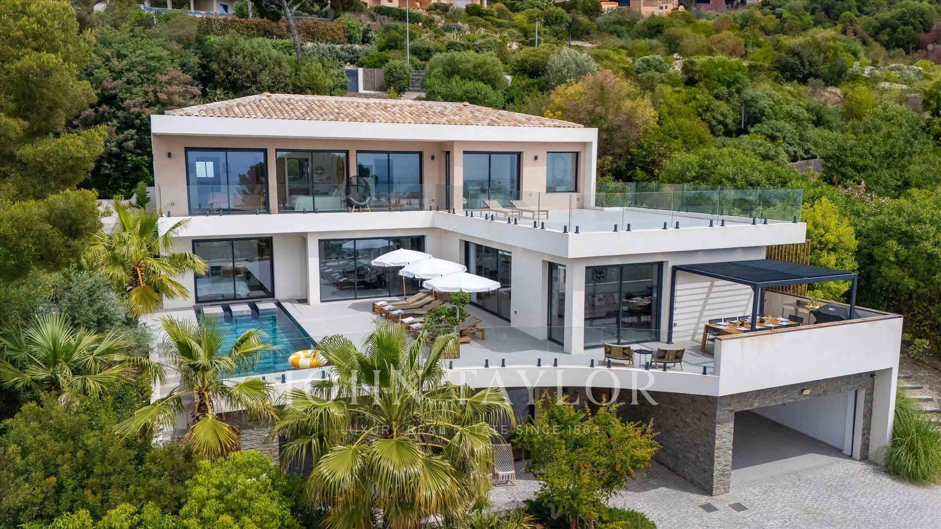 Maison à vendre, 350m², Roquebrune-sur-Argens
