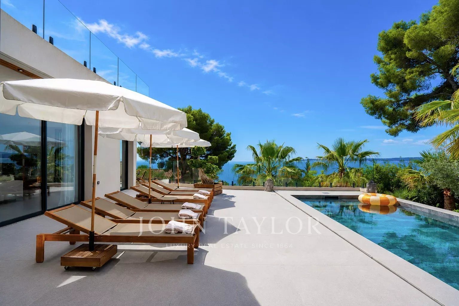 Maison à vendre, 350m², Roquebrune-sur-Argens
