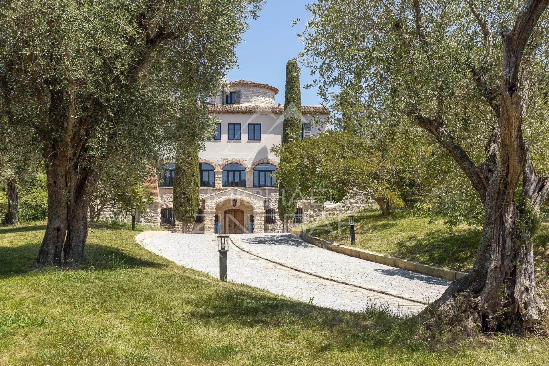 Maison à vendre, 1076m², Antibes