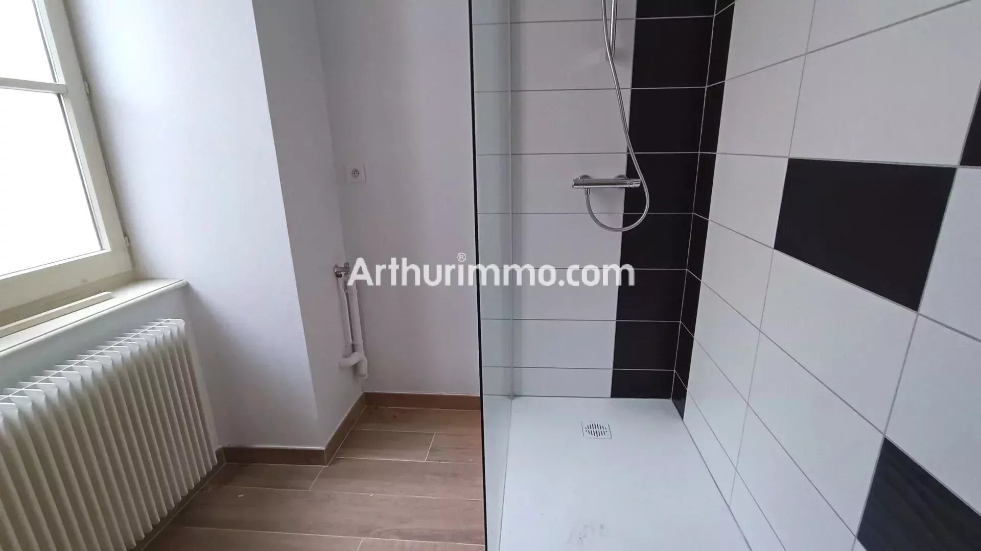 Appartement à louer, 89m², Lons-le-Saunier
