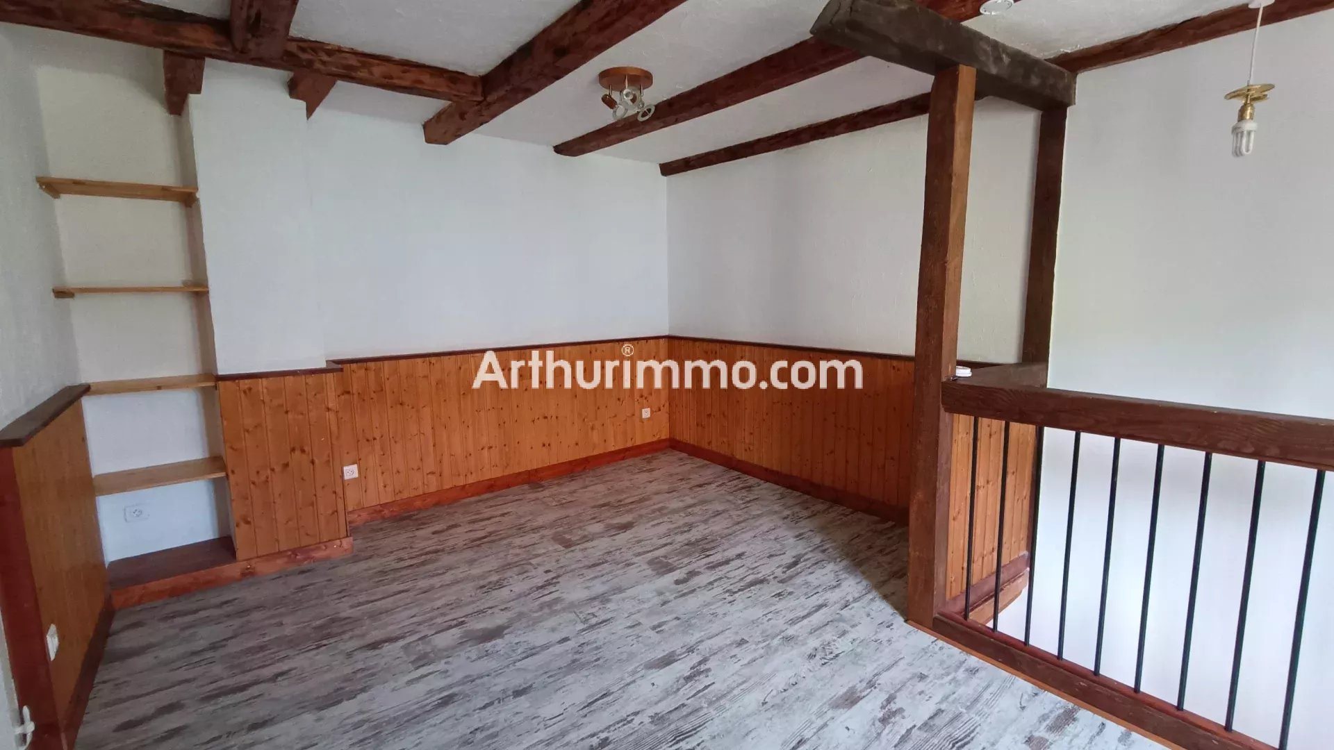 Maison à louer, 62m², Macornay