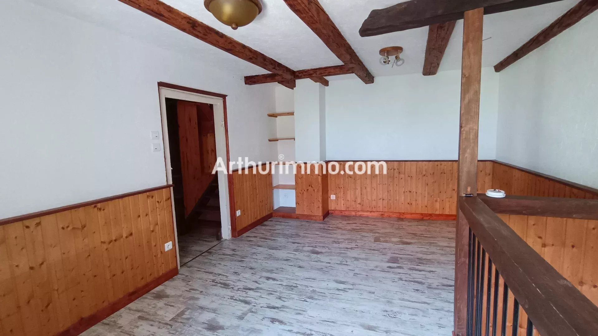 Maison à louer, 62m², Macornay