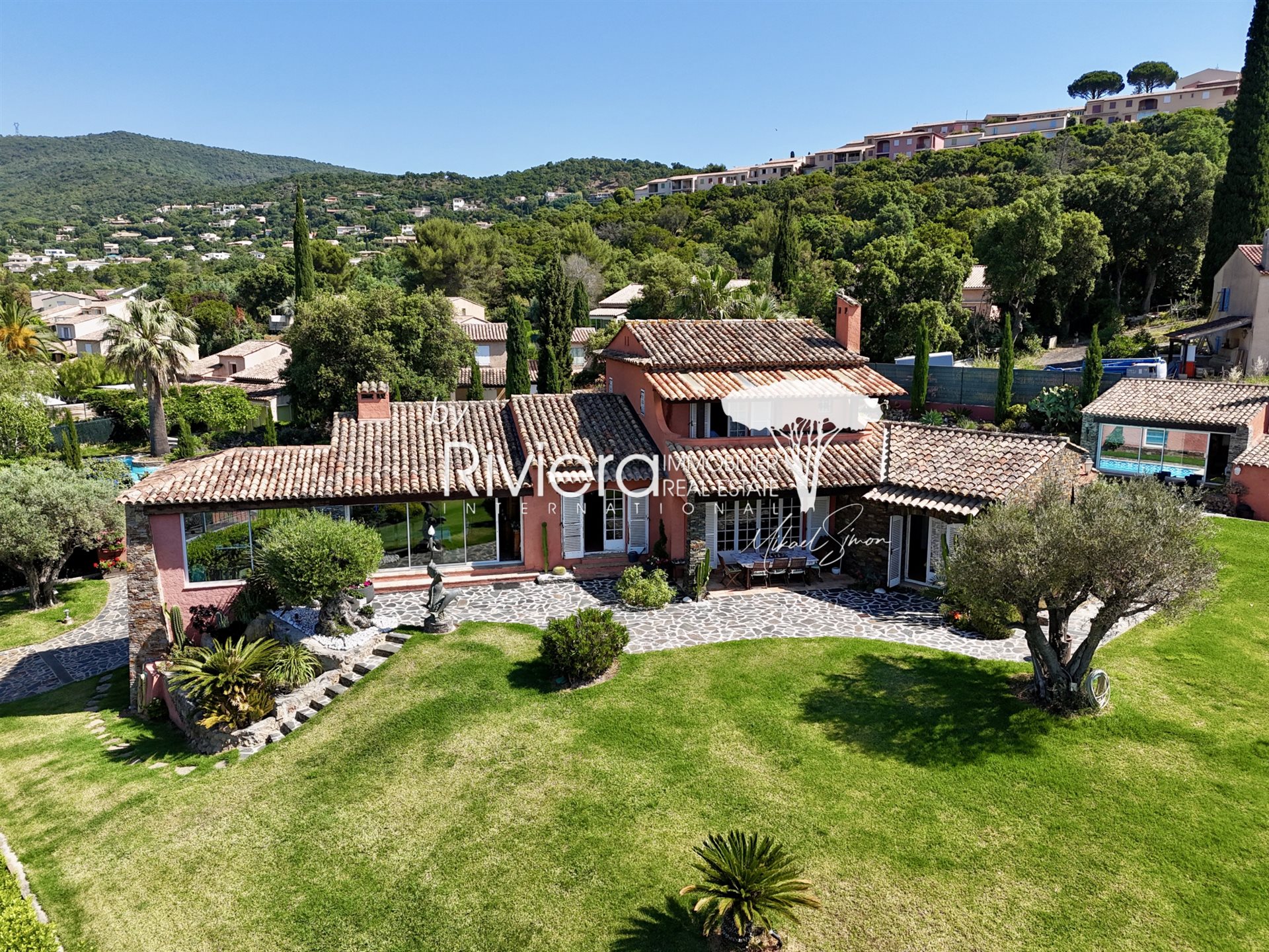 Maison à vendre, 250m², Cavalaire-sur-Mer