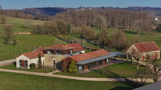 Maison 12 pièces 500 m² · à Cahors · 500 m² · 2 400 000 €