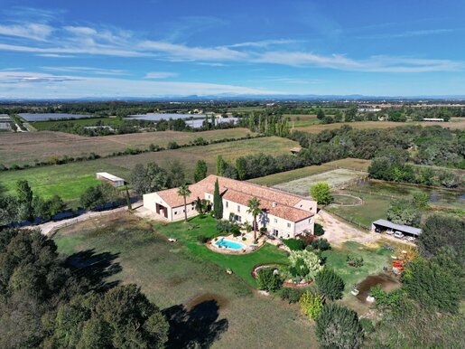Maison 7 pièces 300 m² · à Aigues-Mortes · 300 m² · 2 445 000 €