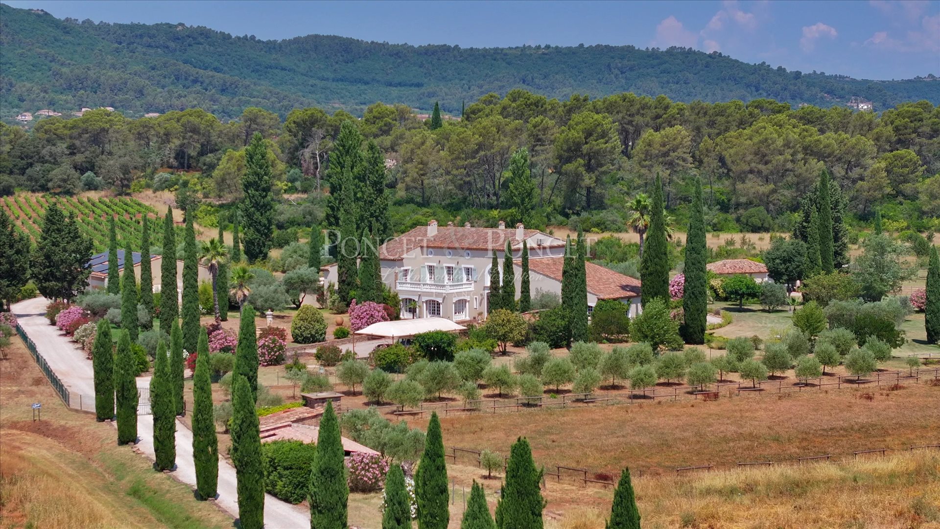 Maison à vendre, 997m², Brignoles