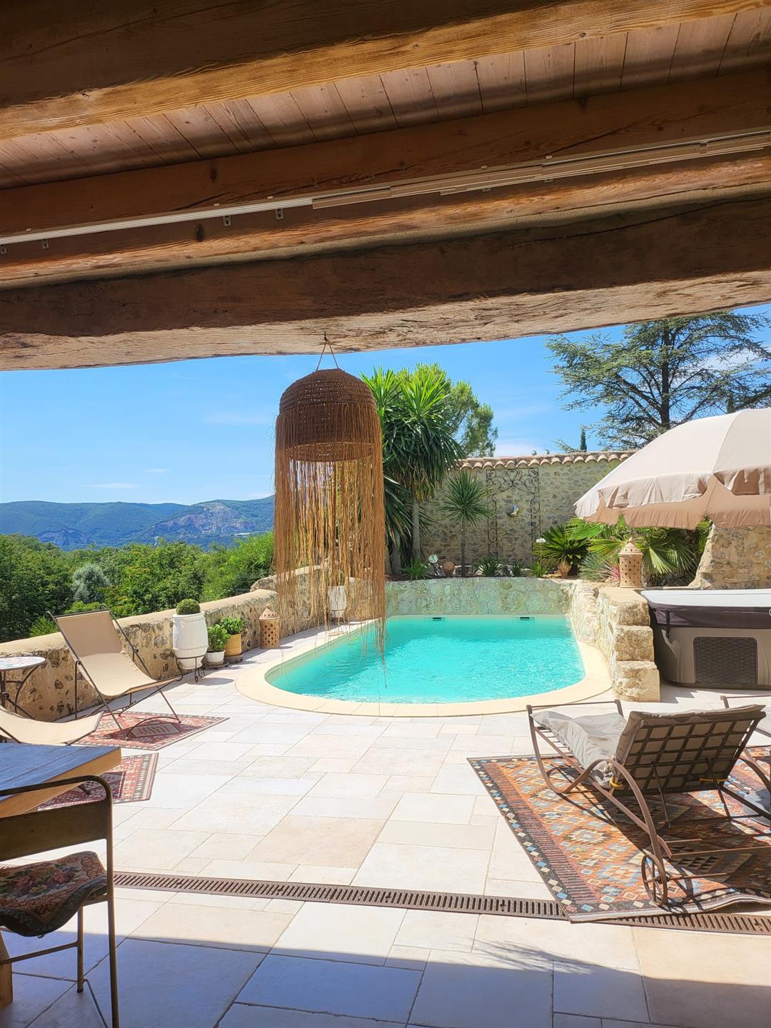 Maison 500 m² · à Montélimar · 500 m² · 1 680 000 €