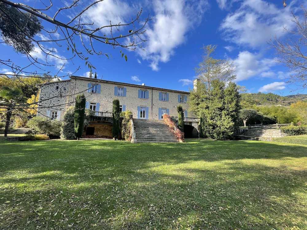 Maison à vendre, 1000m², Aubenas