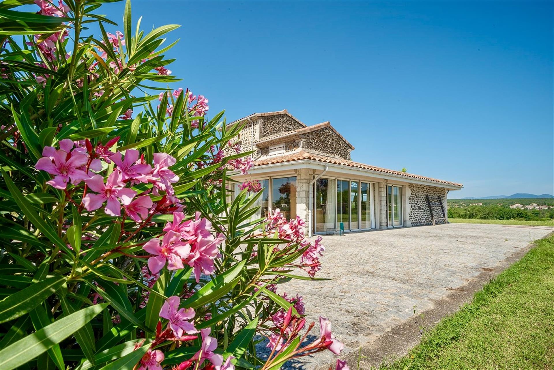 Maison à vendre, 286m², Aubenas