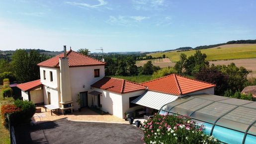 Maison 8 pièces 162 m² · à Jegun · 162 m² · 365 000 €