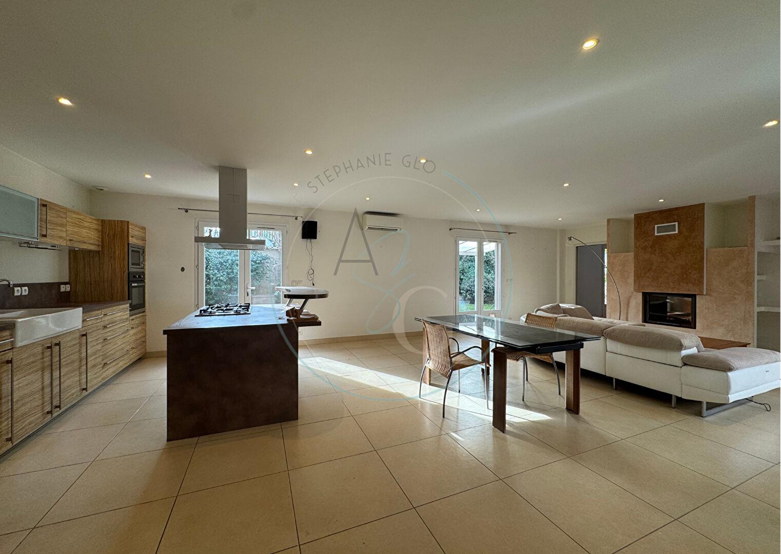 Maison à vendre, 284m², Cogolin