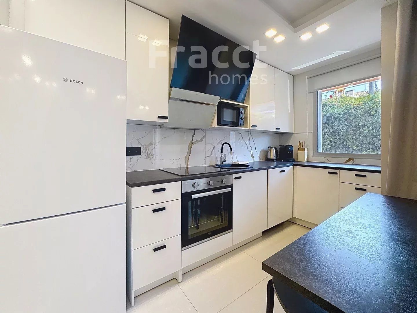 Appartement à vendre, 61m², Menton