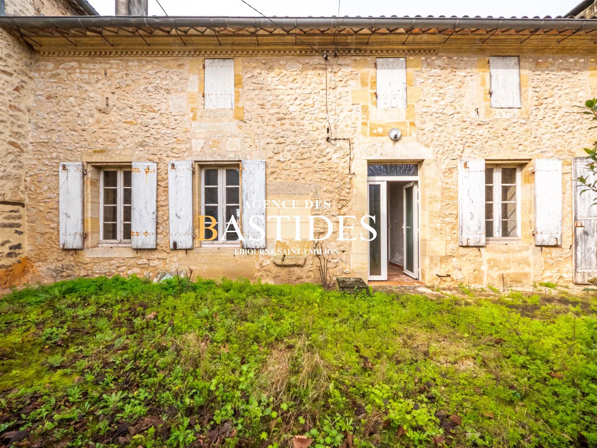 Maison à vendre, 180m², Saint-Genès-de-Castillon