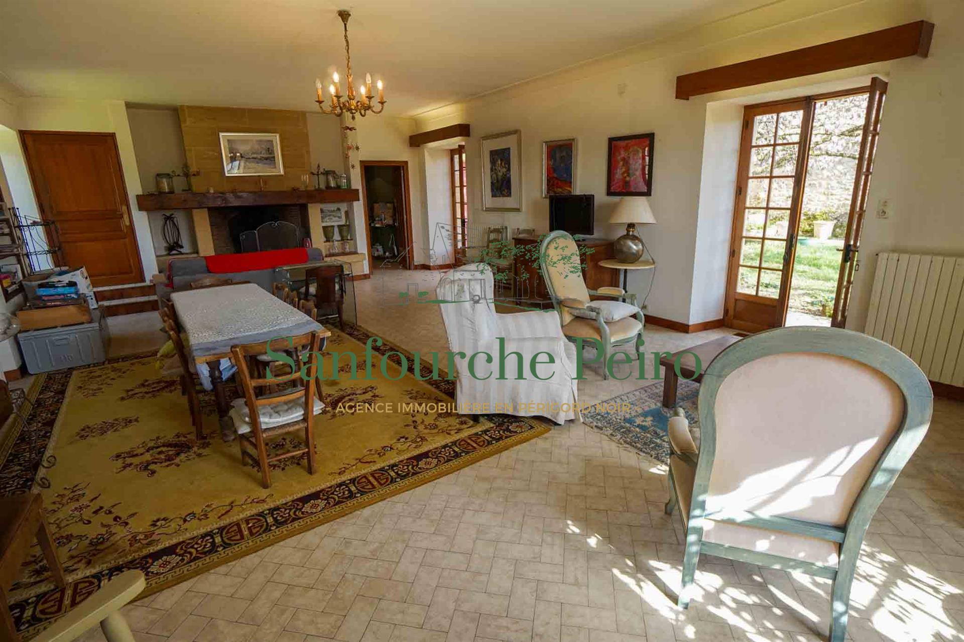 Maison à vendre, 181m², Vitrac