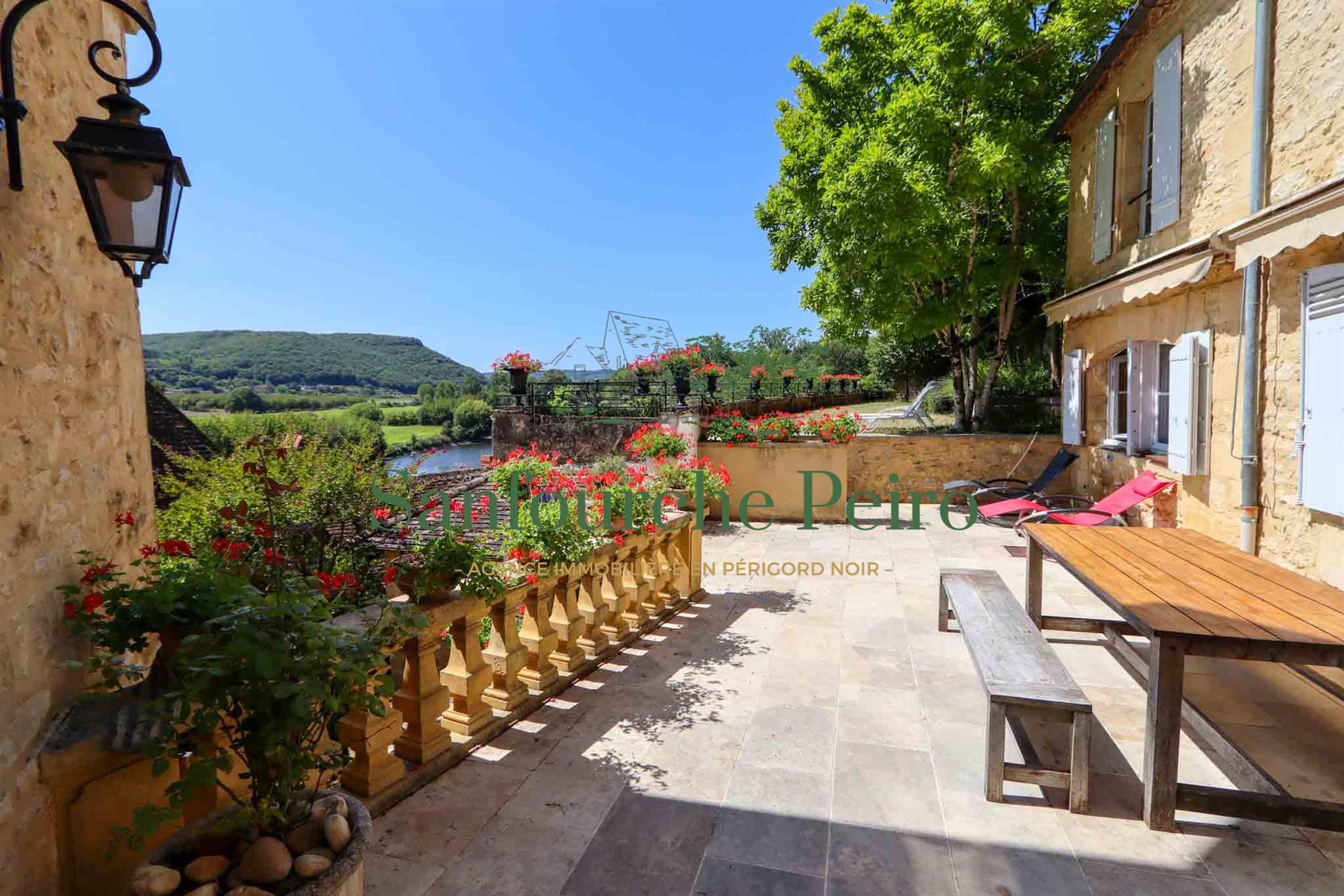 Maison à vendre, 263m², Beynac-et-Cazenac