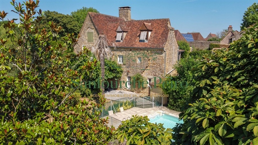 6 pièces 187 m² · à Coux-Et-Bigaroque · 187 m² · 395 000 €