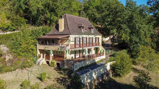 Maison 6 pièces 186 m² · à Sarlat-la-Canéda · 186 m² · 375 000 €