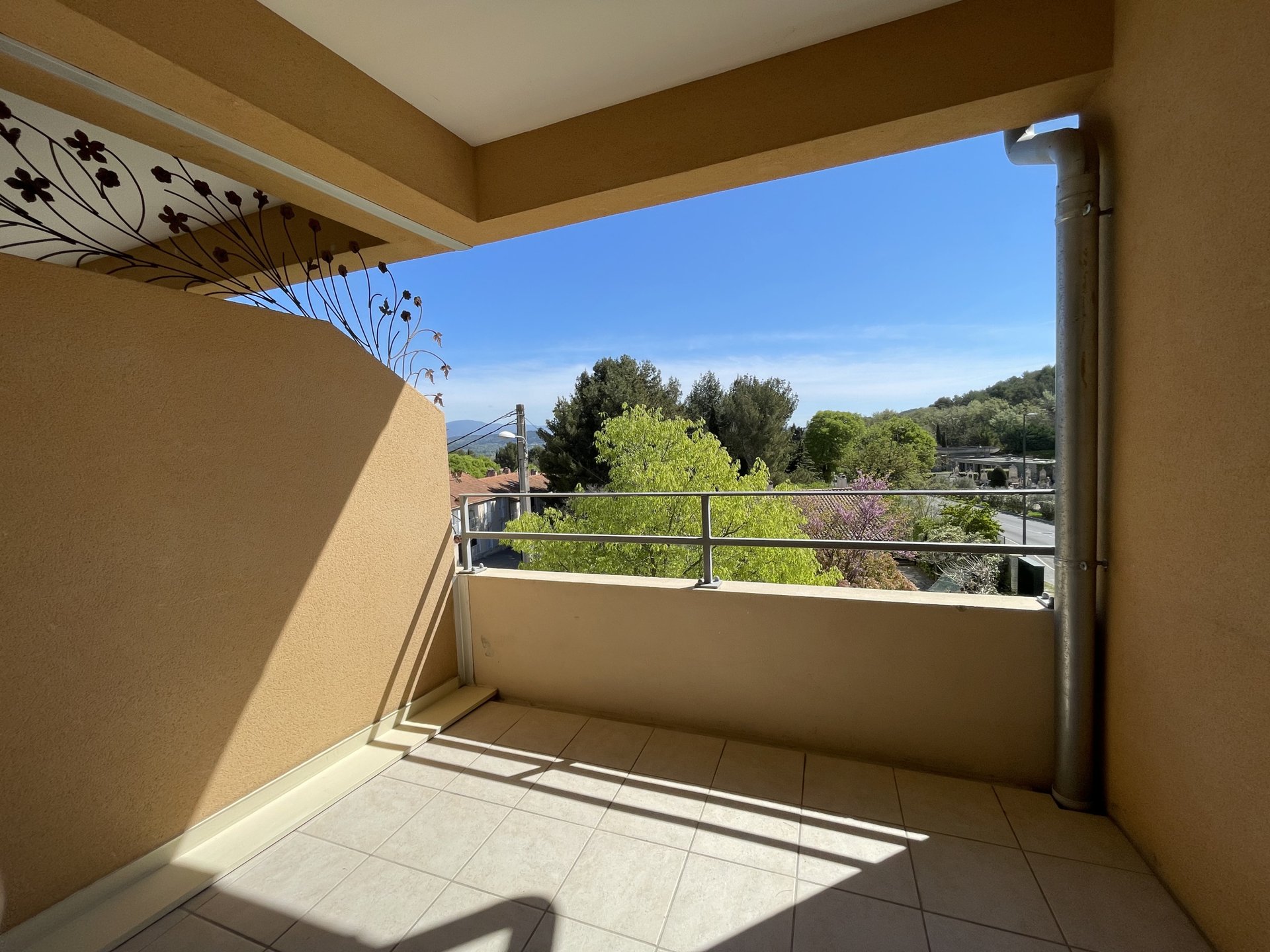 Appartement à louer, 32m², La Roque-d'Anthéron