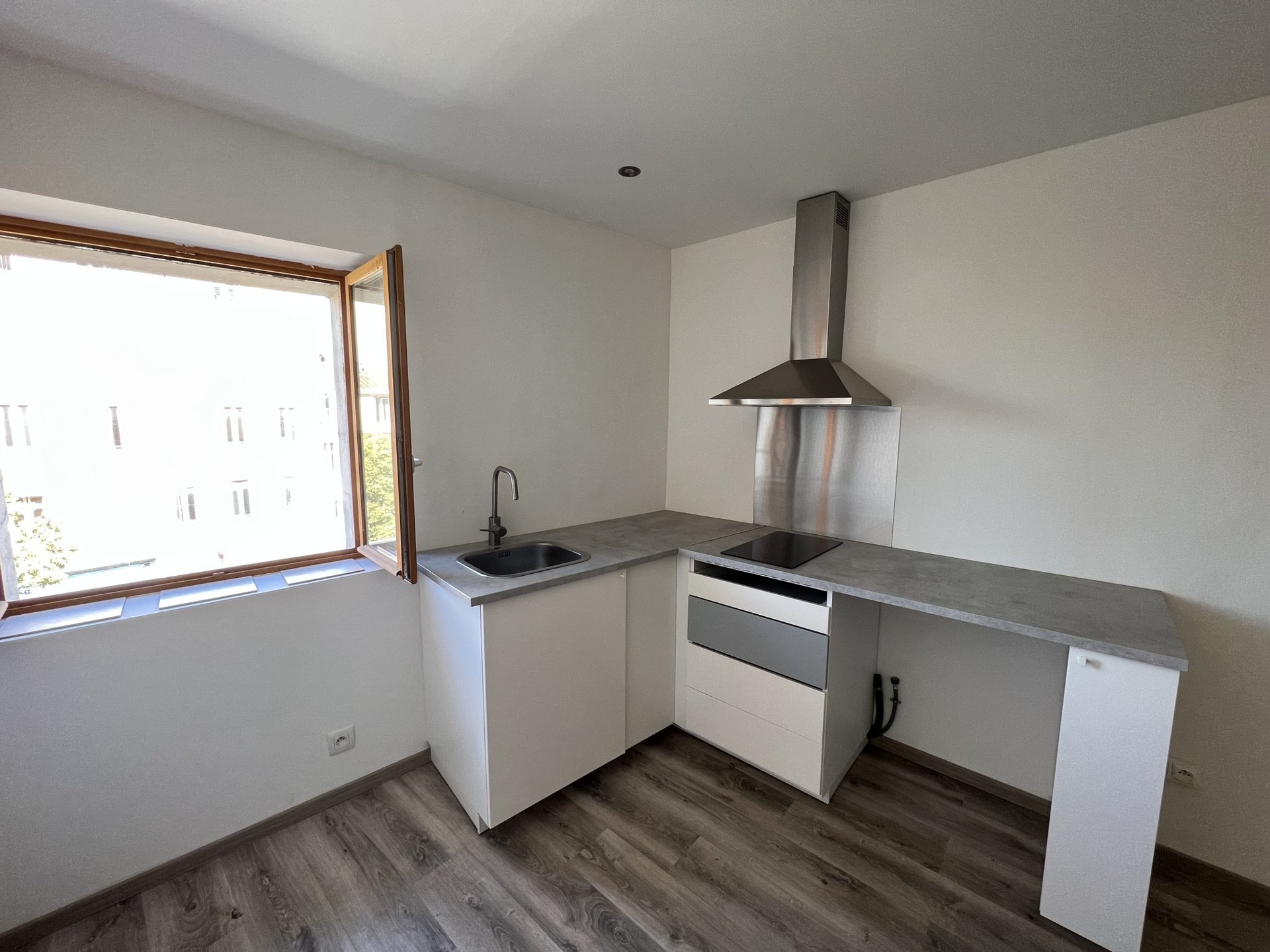 Appartement à louer, 34m², Marseille 6ème