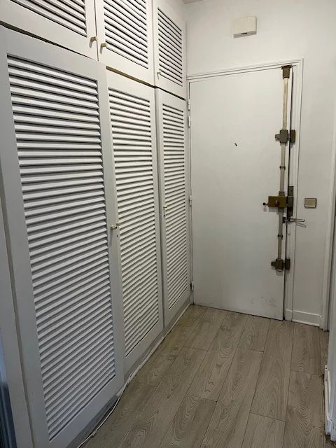 Paris 16ième, 77 sqm flat for sale, parking & cellars - Plus