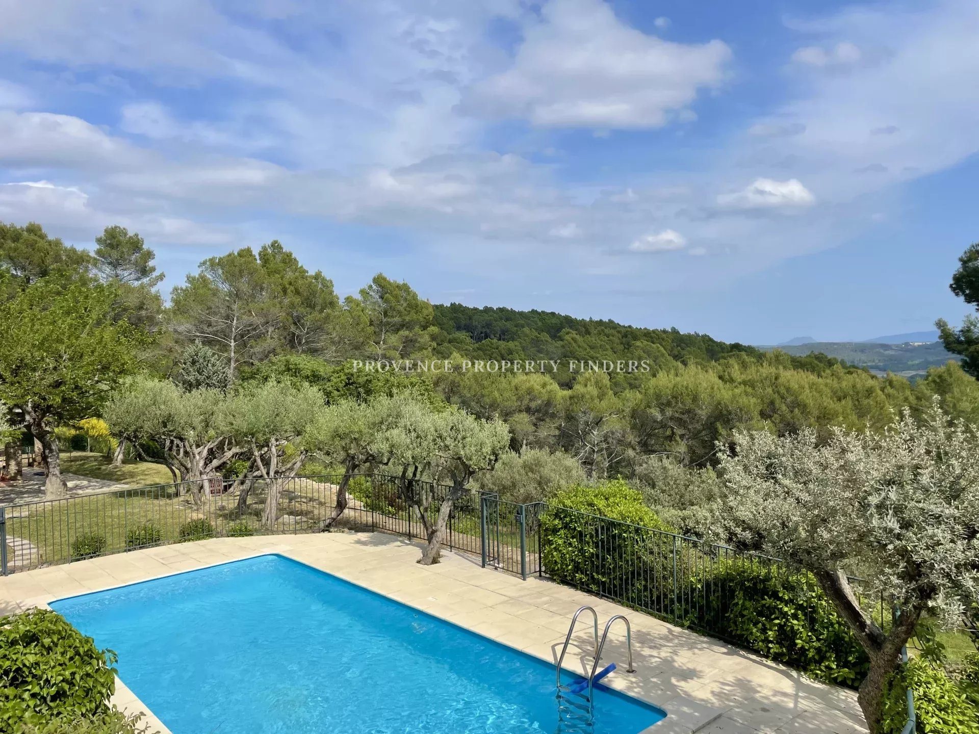 Maison à vendre, 155m², Lorgues