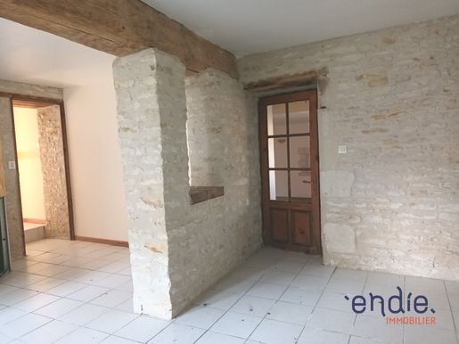 Maison 5 pièces 145 m² · à Loudun · 145 m² · 79 900 €