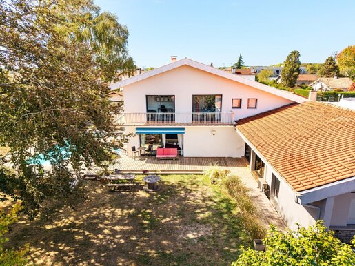 Maison 8 pièces 336 m² · à Saint-Vincent-de-Tyrosse · 336 m² · 884 000 €