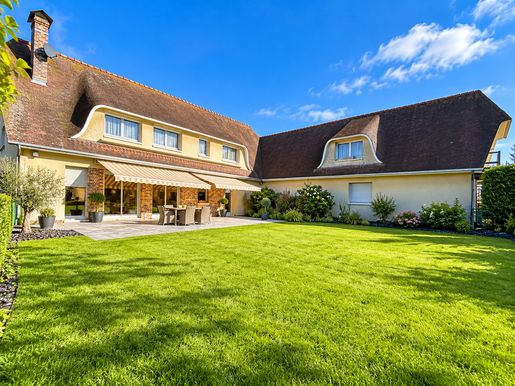 Maison 11 pièces 356 m² · à Fécamp · 356 m² · 378 000 €