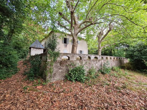 Maison 13 pièces 231 m² · à Lasalle · 231 m² · 336 000 €