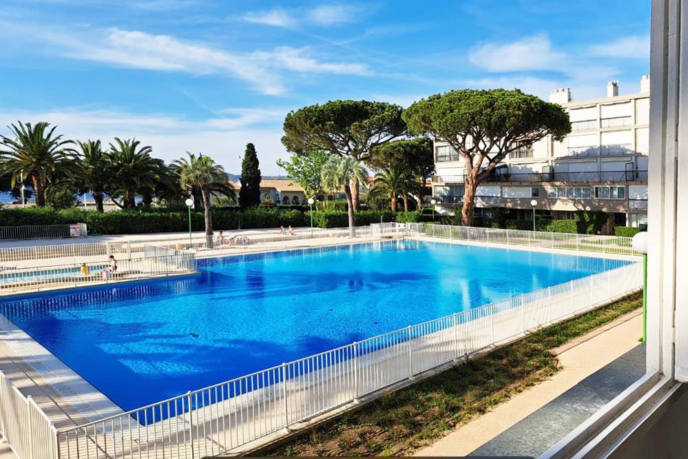 2 Room Apartment Sea View - Mehr