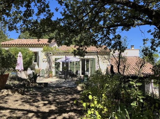 Maison 7 pièces 159 m² · à Carpentras · 159 m² · 450 000 €