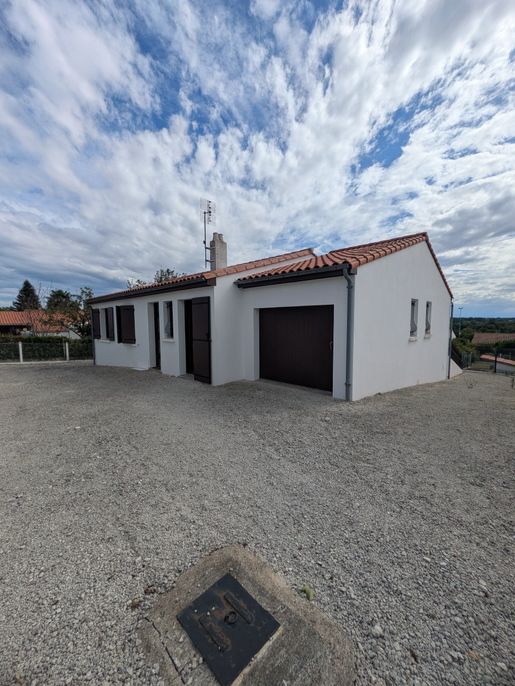 Maison 4 pièces 80 m² · à Chaniers · 80 m² · 155 150 €