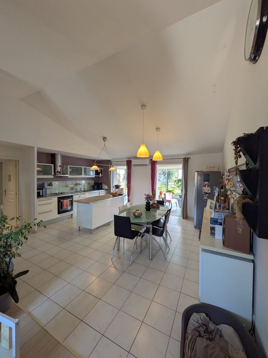 Maison à vendre, 147m², Nieul-lès-Saintes
