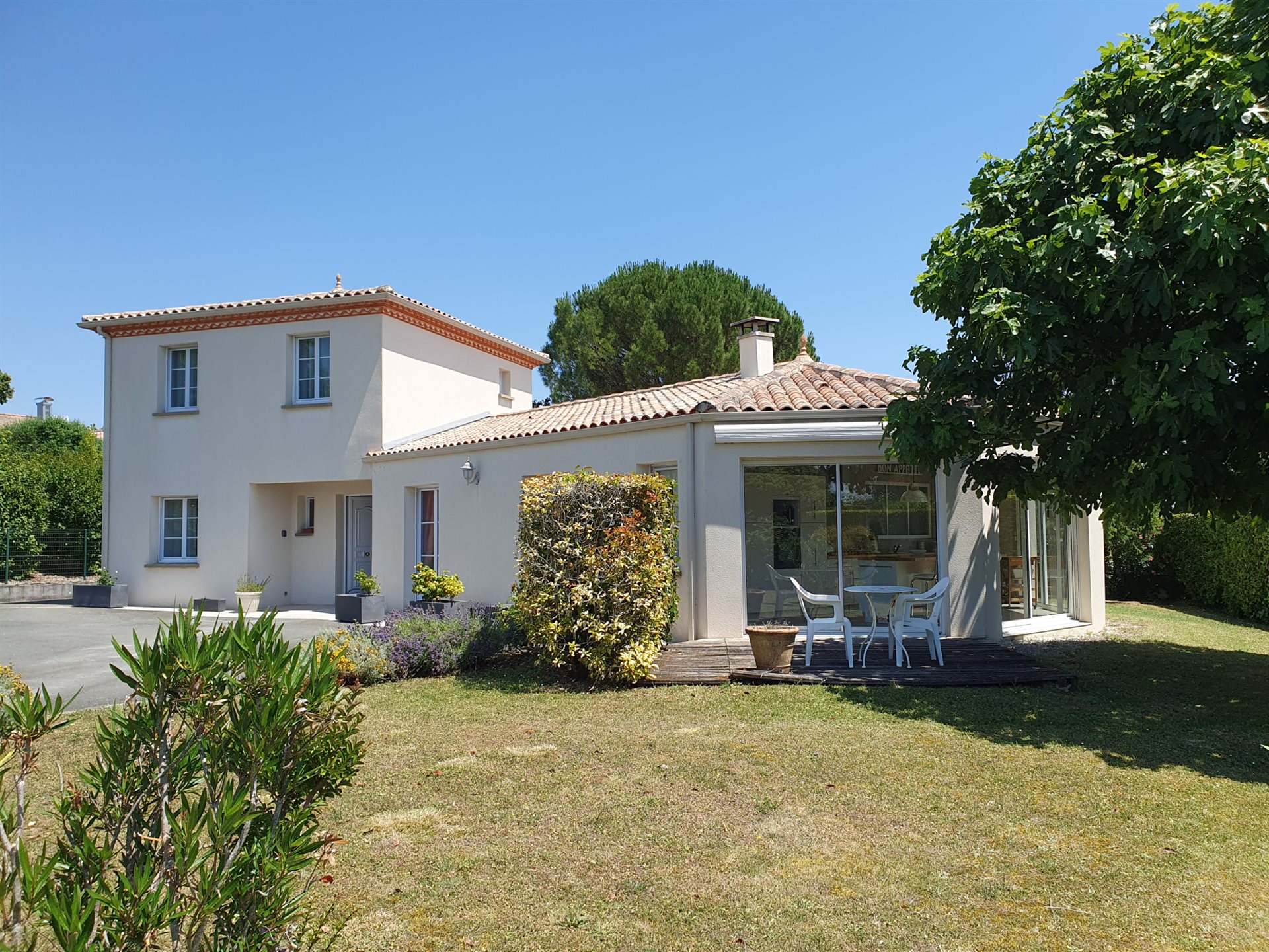 Maison à vendre, 174m², Saint-Georges-des-Coteaux
