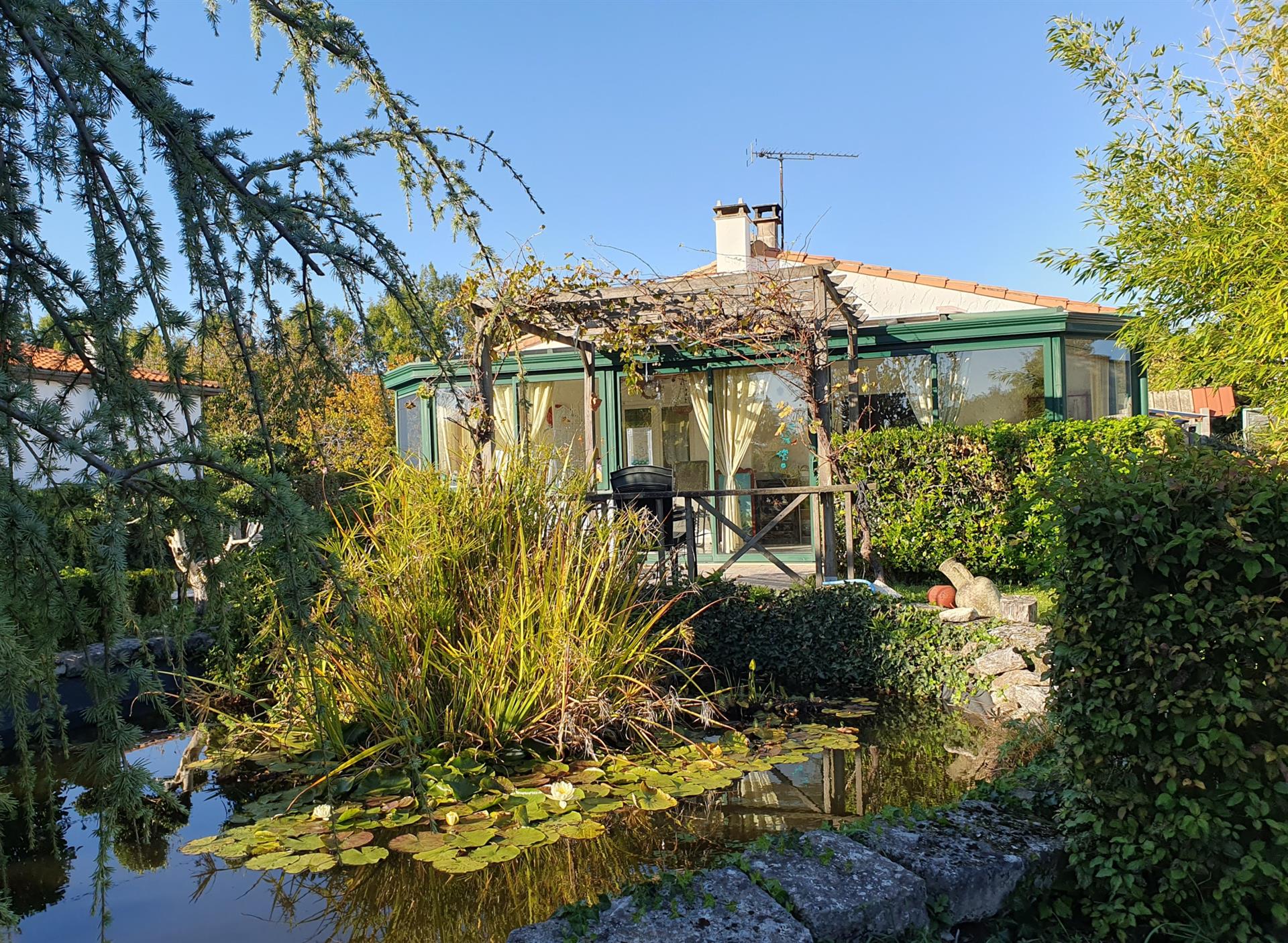 Maison à vendre, 132m², Saint-Georges-des-Coteaux
