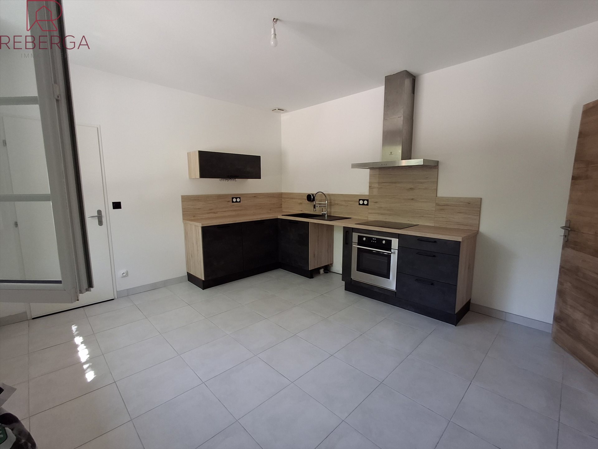 Maison à louer, 117m², Escoussens