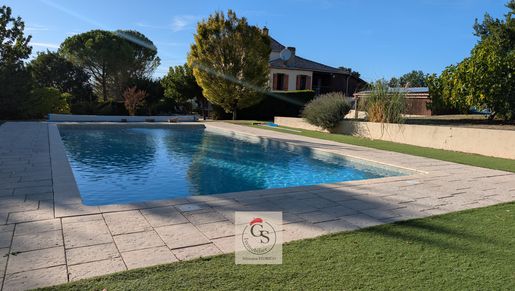 Maison 15 pièces 428 m² · à Casteljaloux · 428 m² · 472 500 €