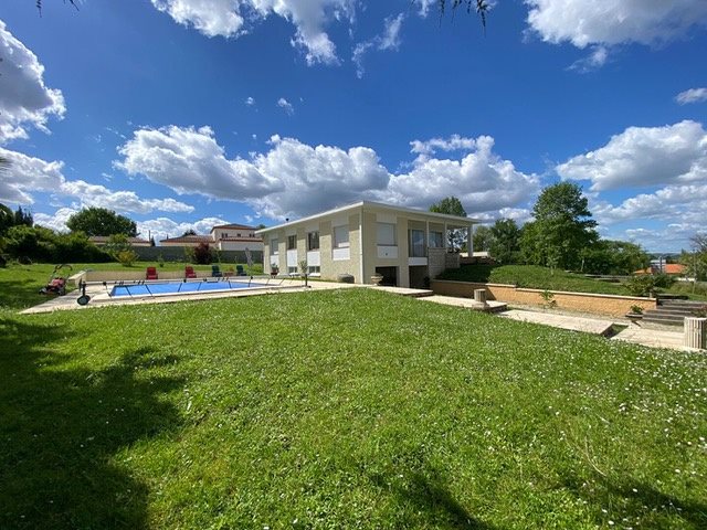 Maison à vendre, 246m², Sainte-Livrade-sur-Lot