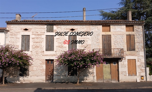 Maison 7 pièces 250 m² · à Castelmoron-sur-Lot · 250 m² · 123 000 €
