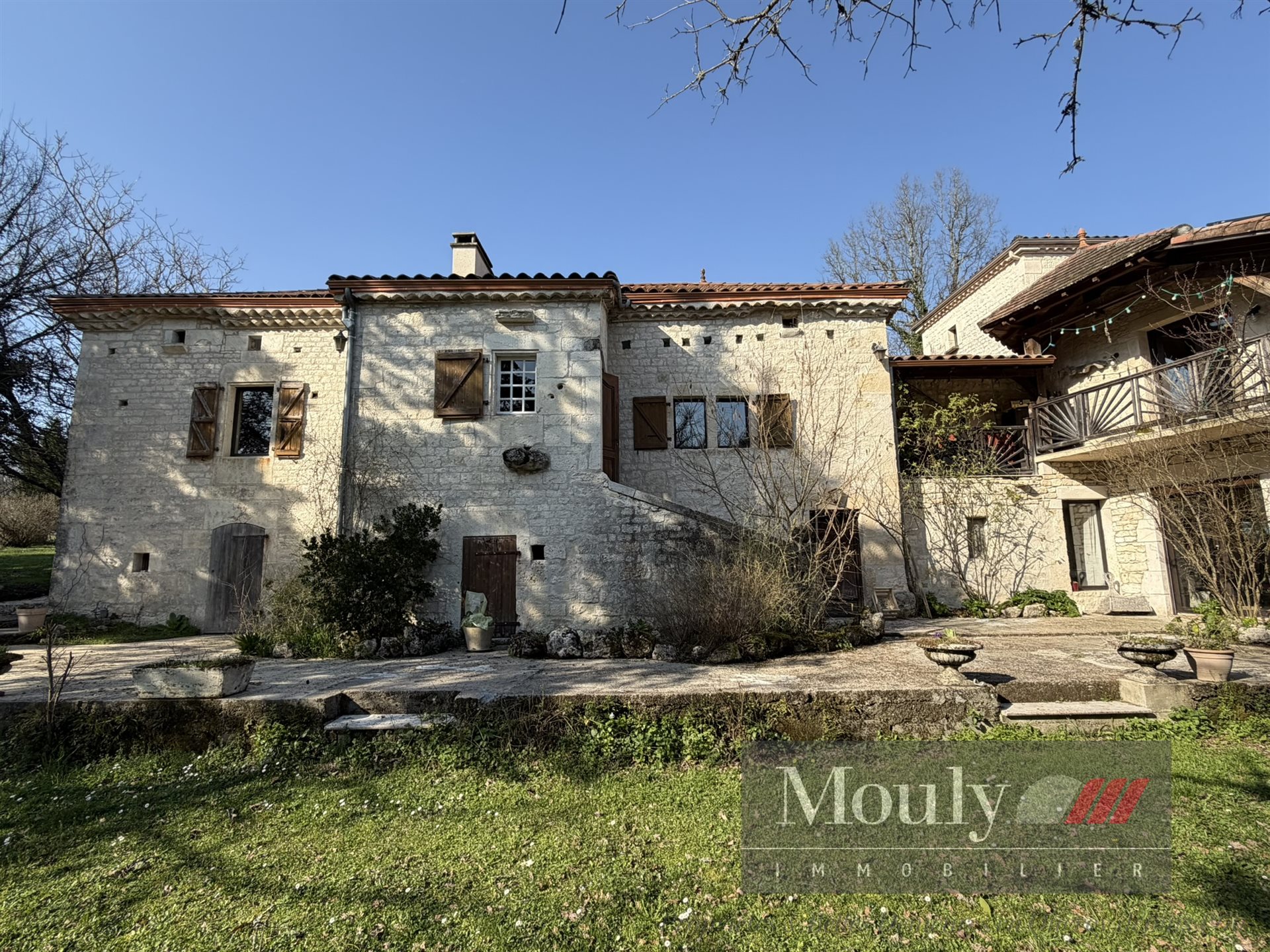 Maison à vendre, 330m², Montcuq-en-Quercy-Blanc