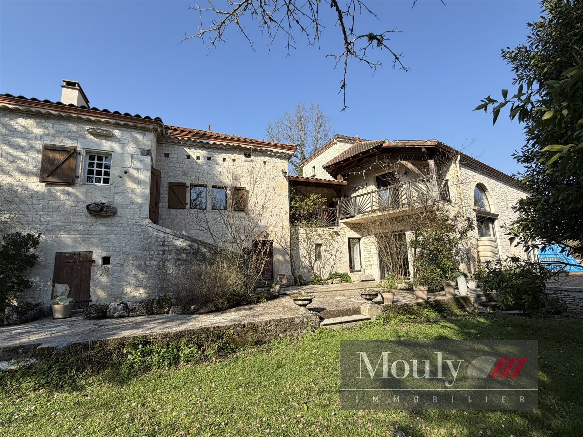 Maison à vendre, 330m², Montcuq-en-Quercy-Blanc