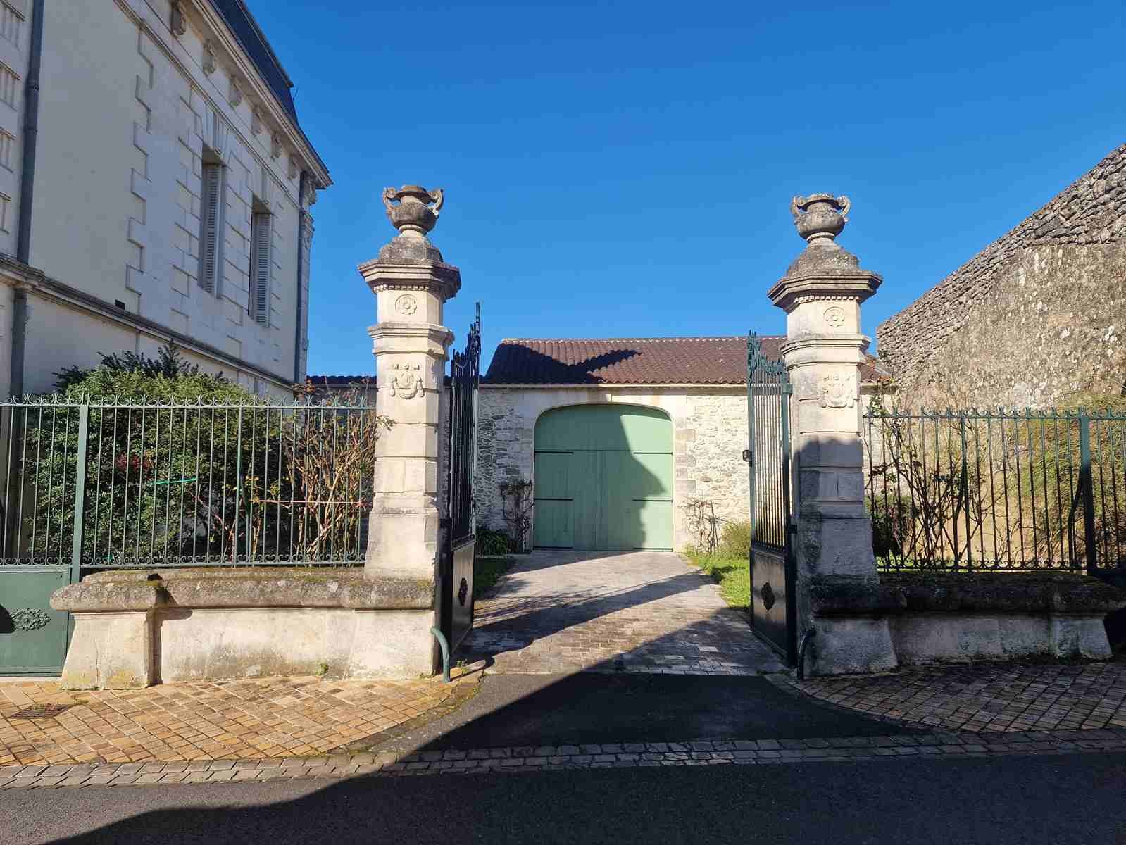 Maison à vendre, 331m², Mazion