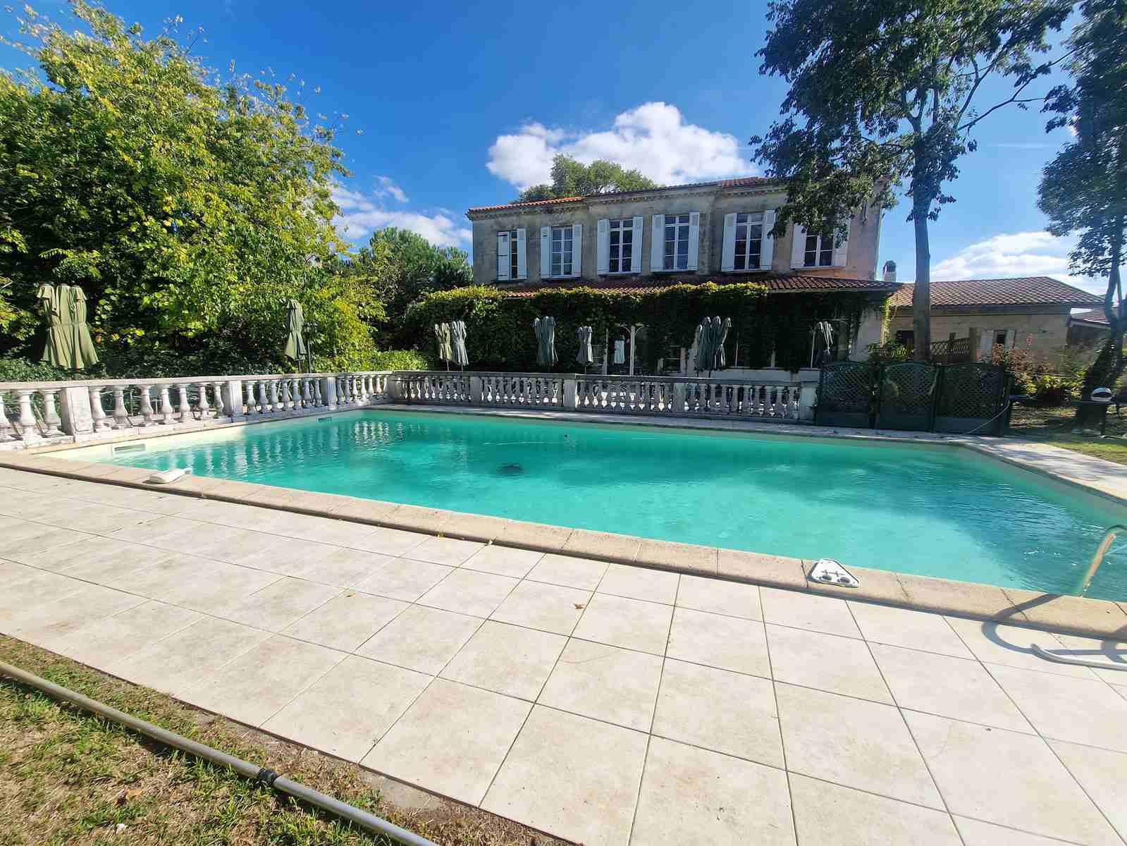 Maison à vendre, 354m², Villenave-d'Ornon